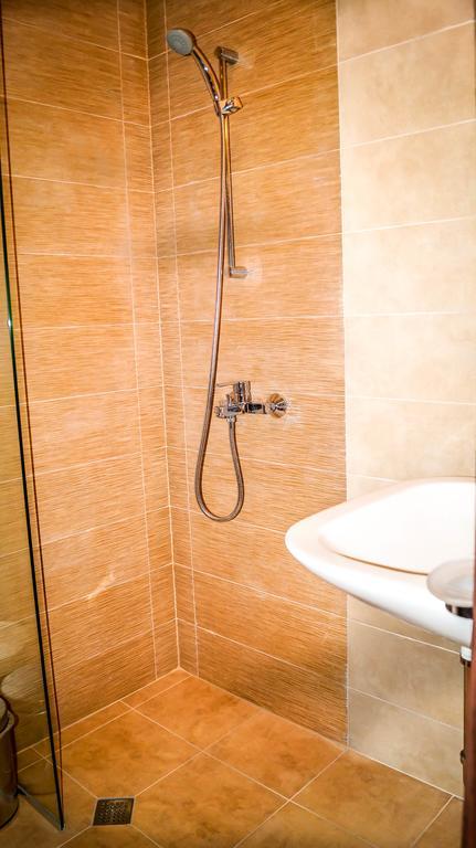 Guest House Meridi Priseltsi Ngoại thất bức ảnh